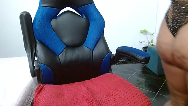 Snapshot of hannapasion chatting on 02/09/25, 10:32 hannapasion online show from 02/09/25, 10:32