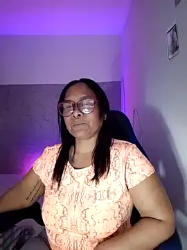 Snapshot of hannapasion chatting on 10/16/25, 05:52 hannapasion online show from 10/16/25, 05:52