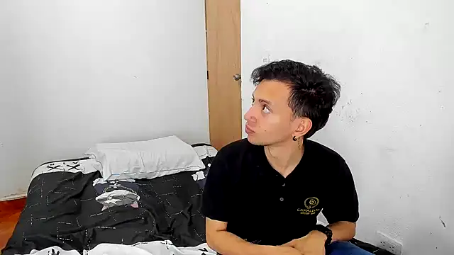 Snapshot of SexAegons chatting on 12/05/24, 06:21 SexAegons online show from 12/05/24, 06:21