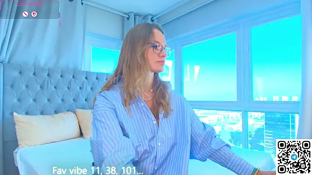 Snapshot of Milf_Tea chatting on 05/06/26, 11:26 Milf Tea online show from 05/06/26, 11:26