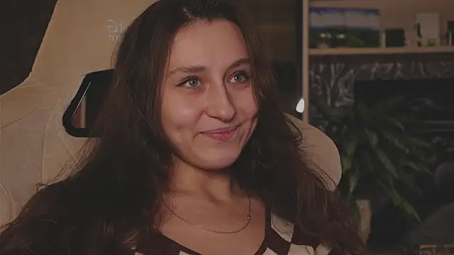 Snapshot of Chill_out_with_Salvia chatting on 12/05/25, 02:14 Chill out with Salvia online show from 12/05/25, 02:14