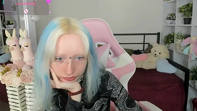 Katia Kim online show from 04/22/26, 05:21