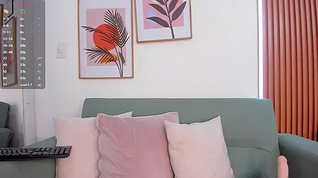 Snapshot of Madiison_Cooper chatting on 03/13/25, 04:38 Madiison Cooper online show from 03/13/25, 04:38