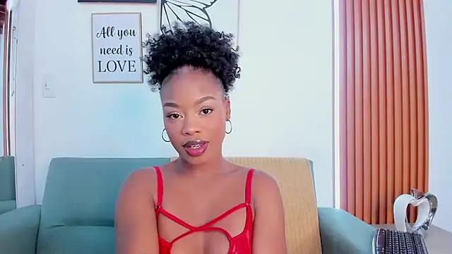 Snapshot of Madiison_Cooper chatting on 09/21/25, 04:30 Madiison Cooper online show from 09/21/25, 04:30