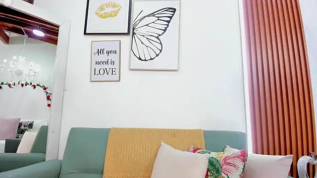 Snapshot of Madiison_Cooper chatting on 09/22/25, 02:30 Madiison Cooper online show from 09/22/25, 02:30