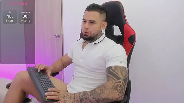 jeanpi01 online show from 04/24/26, 04:15