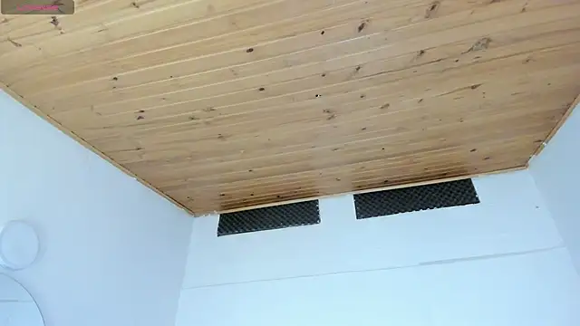 cristal  hot 1 online show from 02/15/25, 04:03