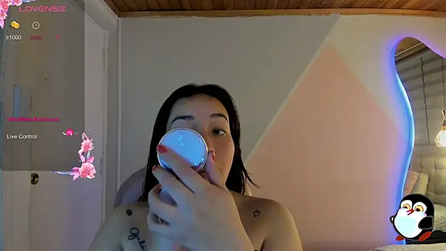 Snapshot of cristal__hot_1 chatting on 06/19/26, 05:34 cristal hot 1 online show from 06/19/26, 05:34