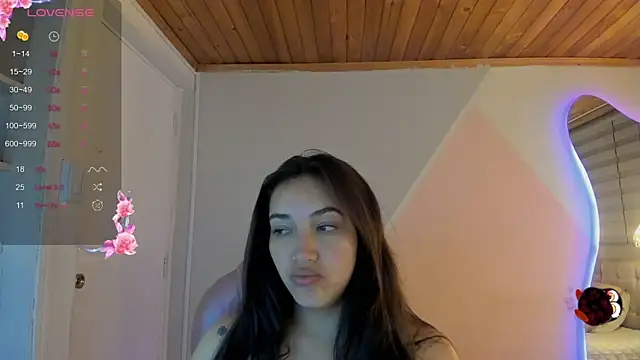 Snapshot of cristal__hot_1 chatting on 07/04/26, 05:02 cristal hot 1 online show from 07/04/26, 05:02
