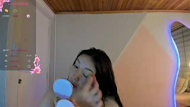 Snapshot of cristal__hot_1 chatting on 07/06/26, 05:37 cristal hot 1 online show from 07/06/26, 05:37
