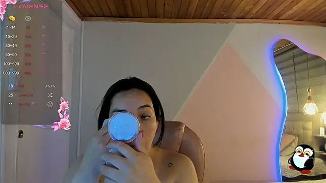 Snapshot of cristal__hot_1 chatting on 07/18/26, 05:00 cristal hot 1 online show from 07/18/26, 05:00