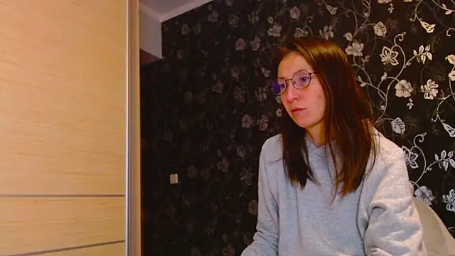 Sophi Cute online show from 12/22/25, 12:46