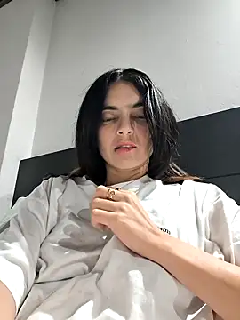 Snapshot of Sam_Sara chatting on 02/16/25, 11:59 Sam Sara online show from 02/16/25, 11:59