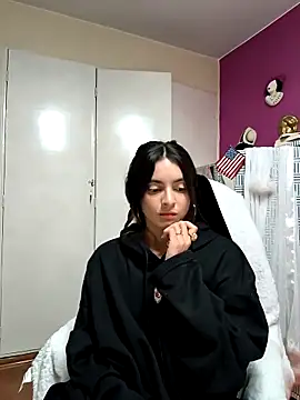 Snapshot of Sam_Sara chatting on 02/23/25, 06:17 Sam Sara online show from 02/23/25, 06:17