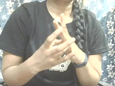 Snapshot of Supriya201 chatting on 06/29/26, 04:29 Supriya201 online show from 06/29/26, 04:29