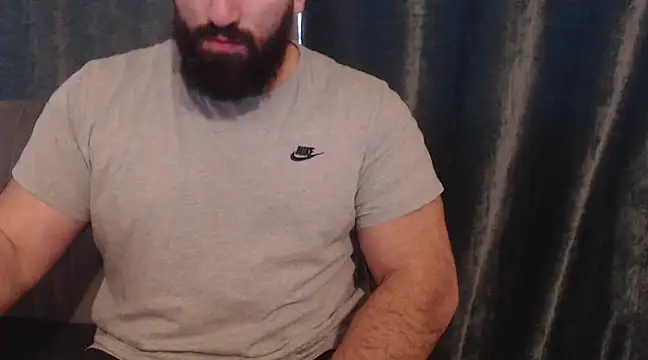 hugemachohandsome online show from 01/29/25, 09:44