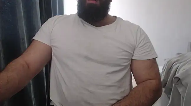 hugemachohandsome online show from 03/10/25, 10:26