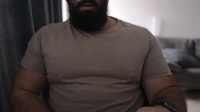 hugemachohandsome online show from 11/07/25, 01:44