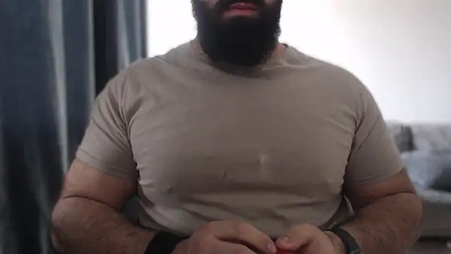 hugemachohandsome online show from 11/13/25, 09:19