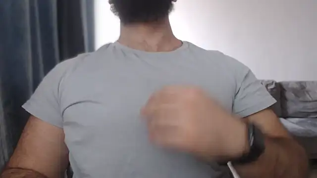 hugemachohandsome online show from 11/18/25, 10:09