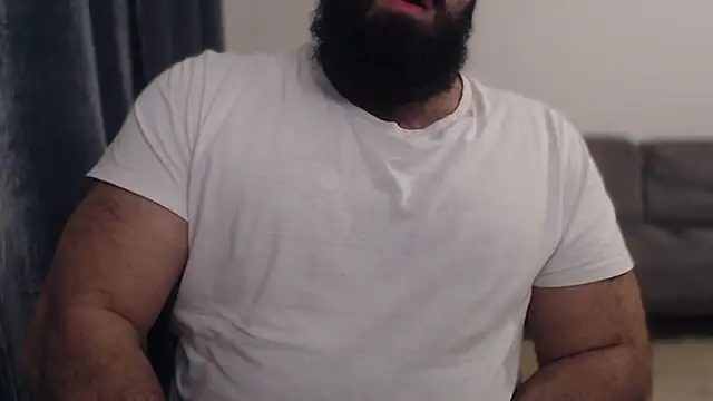 hugemachohandsome online show from 11/19/25, 10:32