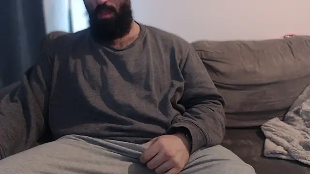 hugemachohandsome online show from 12/22/25, 10:12