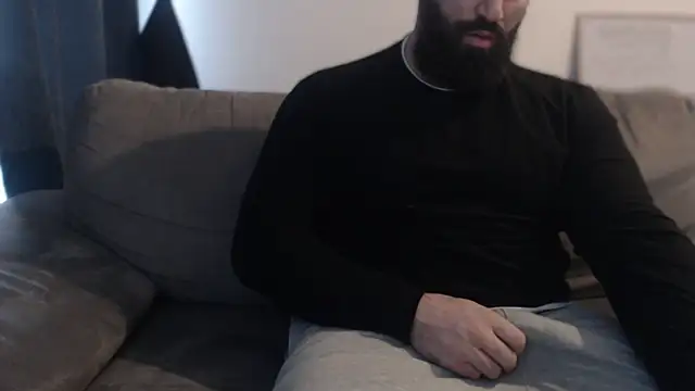 hugemachohandsome online show from 01/13/26, 08:41