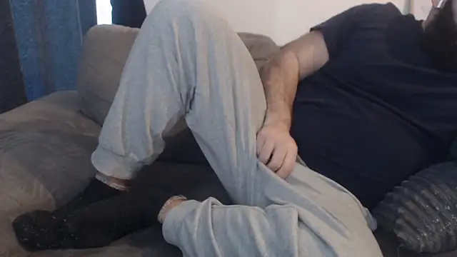 hugemachohandsome online show from 01/17/26, 09:58