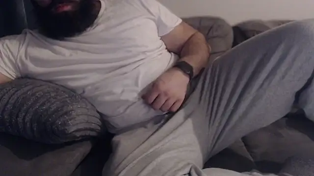 hugemachohandsome online show from 01/31/26, 11:25