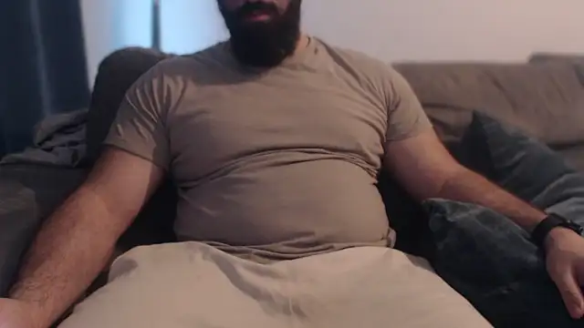 hugemachohandsome online show from 02/14/26, 08:44