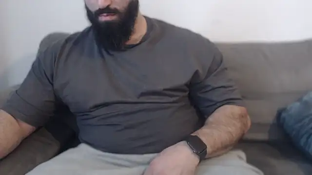 hugemachohandsome online show from 04/19/26, 09:52