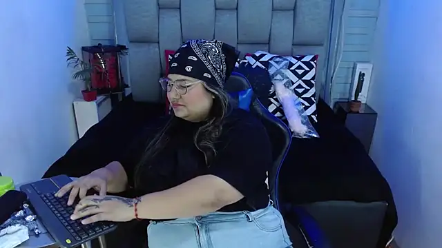 evelin zaens online show from 11/10/25, 06:45