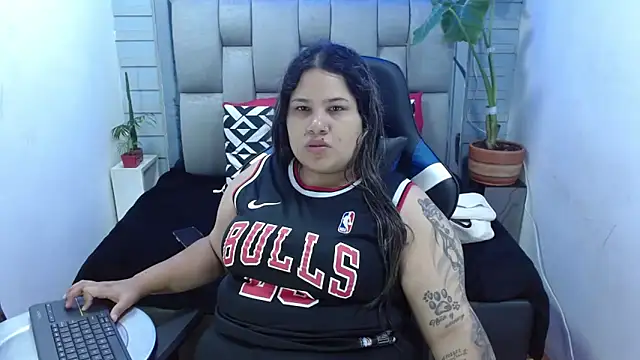 evelin zaens online show from 05/13/26, 03:48
