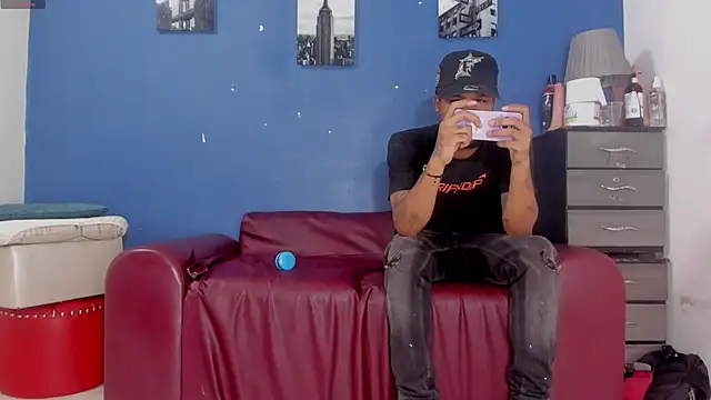 Snapshot of BeMyLover3 chatting on 03/16/25, 10:42 BeMyLover3 online show from 03/16/25, 10:42