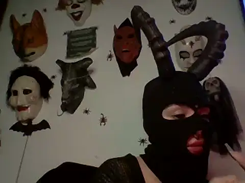 Snapshot of FeticheMacabre chatting on 12/07/24, 12:30 FeticheMacabre online show from 12/07/24, 12:30