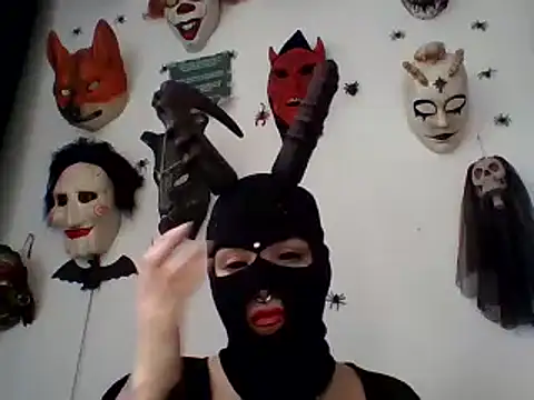 Snapshot of FeticheMacabre chatting on 12/08/24, 02:41 FeticheMacabre online show from 12/08/24, 02:41