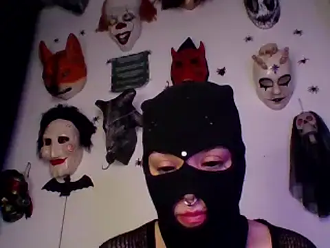 Snapshot of FeticheMacabre chatting on 12/13/24, 12:42 FeticheMacabre online show from 12/13/24, 12:42