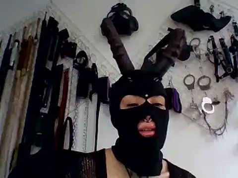 Snapshot of FeticheMacabre chatting on 01/01/25, 05:55 FeticheMacabre online show from 01/01/25, 05:55