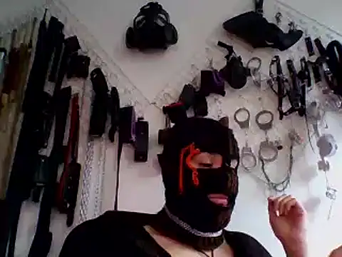 Snapshot of FeticheMacabre chatting on 01/11/25, 07:49 FeticheMacabre online show from 01/11/25, 07:49