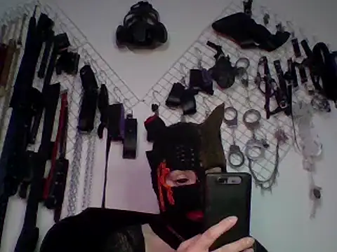 Snapshot of FeticheMacabre chatting on 01/12/25, 01:53 FeticheMacabre online show from 01/12/25, 01:53