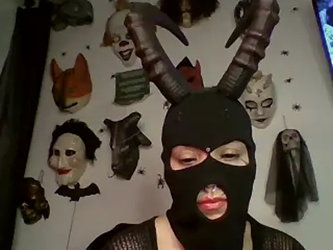 Snapshot of FeticheMacabre chatting on 02/07/25, 05:31 FeticheMacabre online show from 02/07/25, 05:31