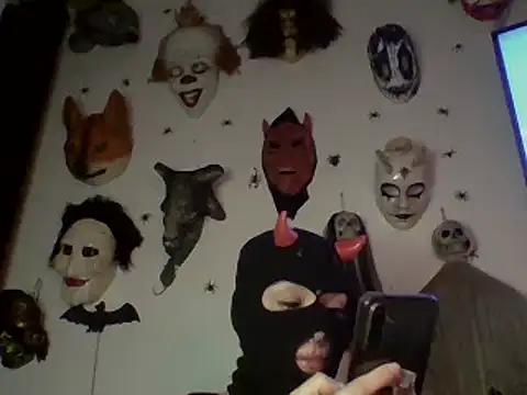 Snapshot of FeticheMacabre chatting on 03/16/25, 02:43 FeticheMacabre online show from 03/16/25, 02:43