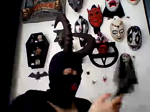 Snapshot of FeticheMacabre chatting on 09/14/25, 04:50 FeticheMacabre online show from 09/14/25, 04:50