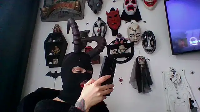 Snapshot of FeticheMacabre chatting on 09/28/25, 05:07 FeticheMacabre online show from 09/28/25, 05:07