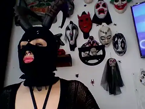 Snapshot of FeticheMacabre chatting on 10/11/25, 07:23 FeticheMacabre online show from 10/11/25, 07:23