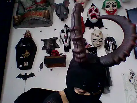 Snapshot of FeticheMacabre chatting on 10/29/25, 03:47 FeticheMacabre online show from 10/29/25, 03:47