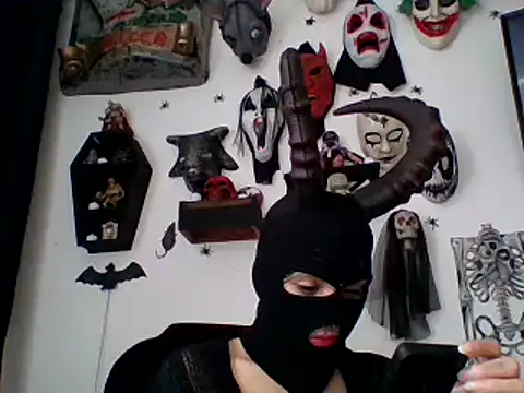 Snapshot of FeticheMacabre chatting on 11/09/25, 04:16 FeticheMacabre online show from 11/09/25, 04:16