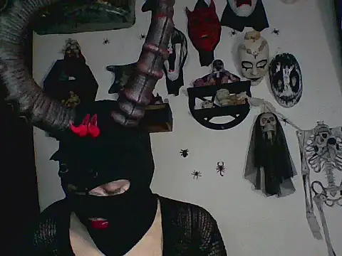 Snapshot of FeticheMacabre chatting on 11/30/25, 06:50 FeticheMacabre online show from 11/30/25, 06:50