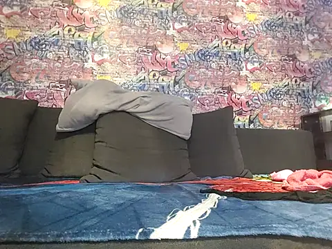 Zu Real online show from 06/21/26, 01:08