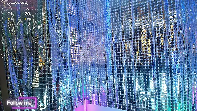 Snapshot of LatexDevil_Blondie chatting on 10/28/25, 01:25 LatexDevil Blondie online show from 10/28/25, 01:25